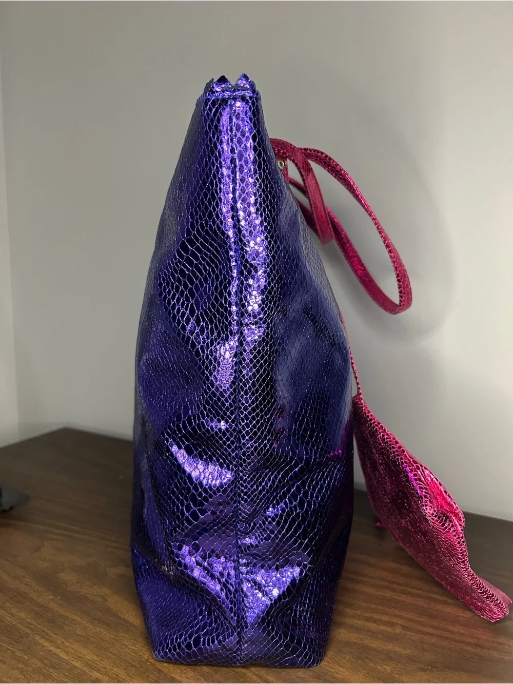 Carlos Falchi Metallic Purple Snakeskin Tote & Pink Pouch - Picture 5 of 16
